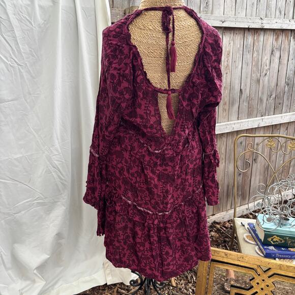 Hollister Floral Bell Sleeve Mini – Open Back Tiered Dress‎ - Picture 6 of 9